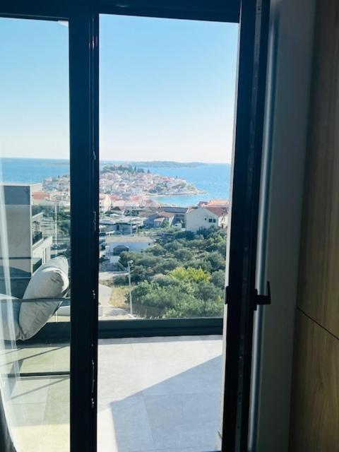 Milisa Residence Примоштен Экстерьер фото